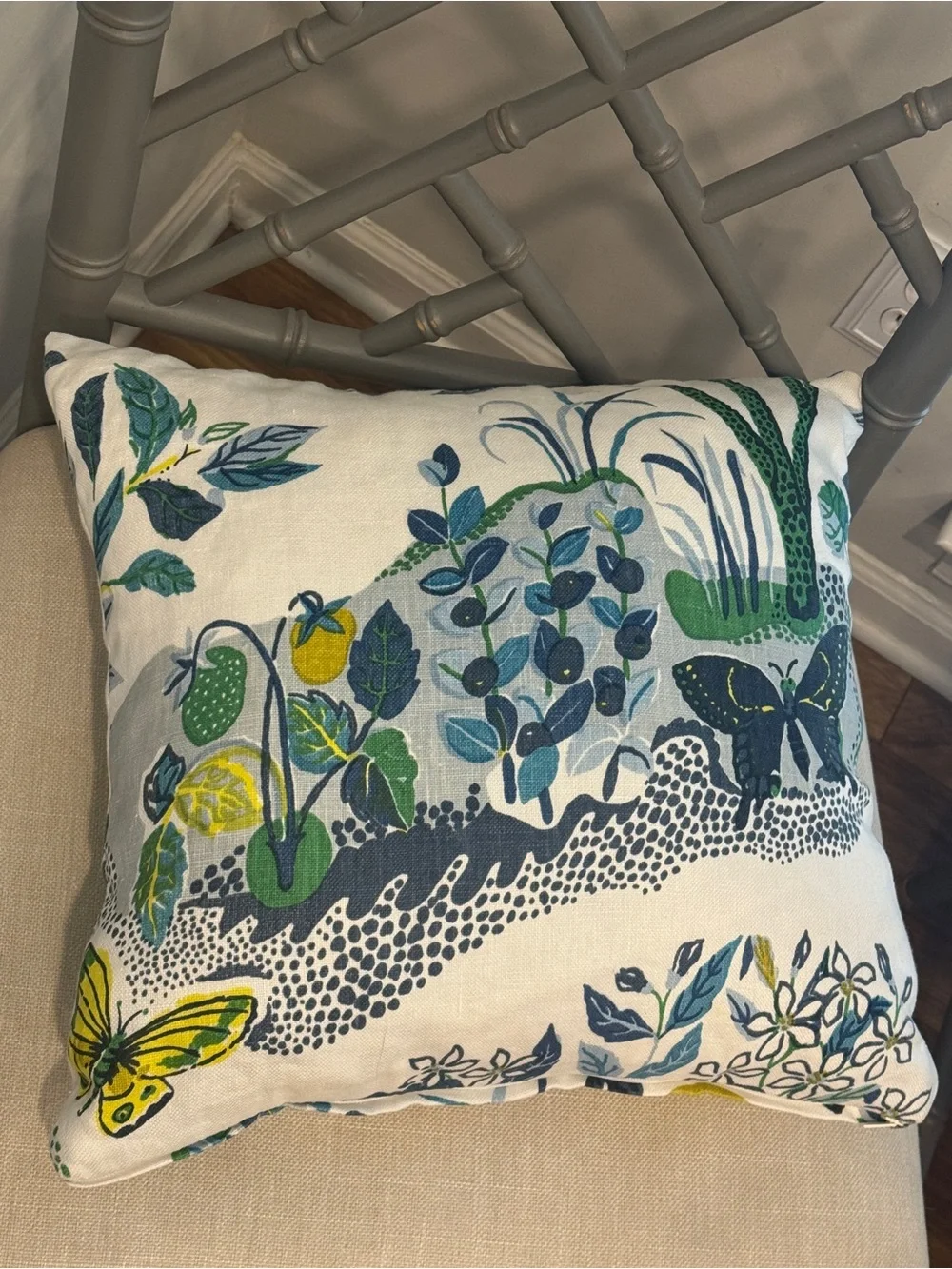 SCHUMACHER CITRUS GARDEN OUTDOOR PILLOW